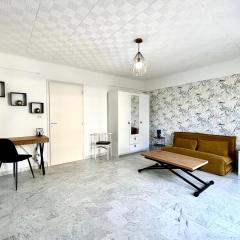 Studio Élégant 3 voyageurs avec Terrasse & Parking Privé