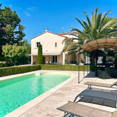 Villa 7 chambres, piscine et jardins privés, pas de voisins