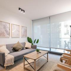 Stunning 2BR 2BA Apartment For 4 Guests