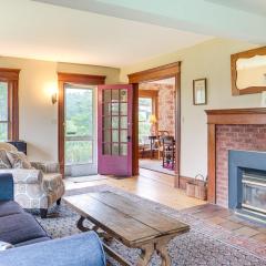 2 Mi to Chardon Square Spacious Farmhouse