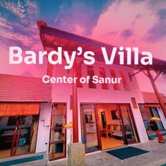 Brady's 3 bedrooms Villa Center of Sanur