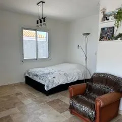 Studio rénové à neuf