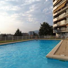 Meublé 3 étoiles - PISCINE- BALCON - TENNIS
