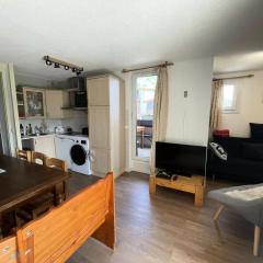 Résidence Ecrin 6 - Les Deux Alpes – Appartement cosy au pied des pistes dans le calme du quartier 1800 MAE-5531