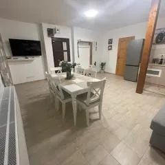 Taverna Apartman 2