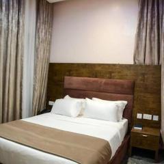 DEL HOTEL and SUITES