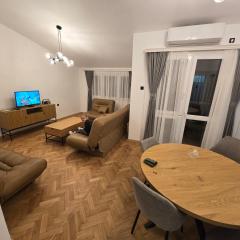 Dvosoban stan na dan Bar