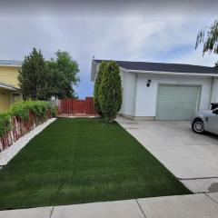townhouse with jacuzzi and 1 car garage