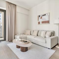 1-Bed at Creek Beach with Pool, Gym and Balcony