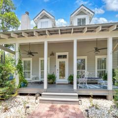 Under the Oaks Cottage in Blue Mountain Beach