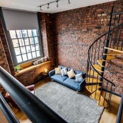 Liverpool Warehouse Flat - Sleeps 5, WiFi, Free On-Site Parking