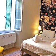 Superb central apartment, air-conditioned, parking