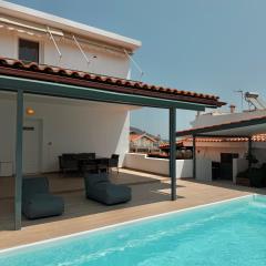 Seaview Complex with Pool