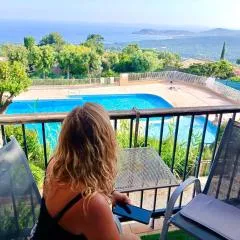 STUDIO POOL HOUSE MDT 2 ETOILES VUE MER PANORAMIQUE AMAZING SEA VIEW WIFI LINGE LINEN INCLUT AIRCONDITIOn