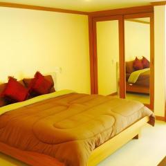 Rouge Service Apartments, Soi Buakhao