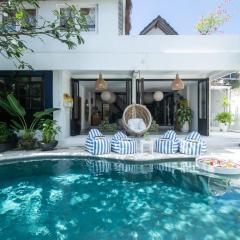 The Monroe 3BR Luxury Villa Seminyak with NETFLIX & Private Pool 900m to Beach