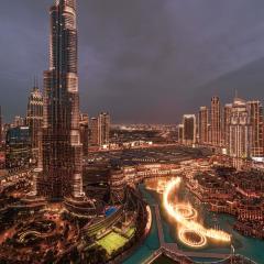SkyHigh Luxury 2BR Burj View Private Hot Tub Walk to DubaiMall