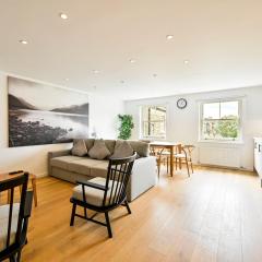 Modern 2 Bedroom Apartment