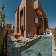 Villa Secret Oasis - 4 BR Rooftop, Pool&AC - Up to 10 guests