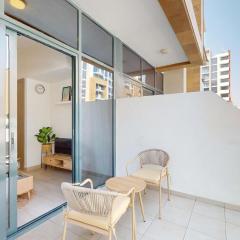 PVH - Cozy Studio in Azizi Riviera