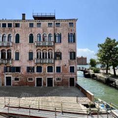 Ca' Angelica Canal View