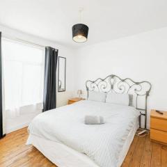 4 Bedroom House For Corporate Stays in Kettering