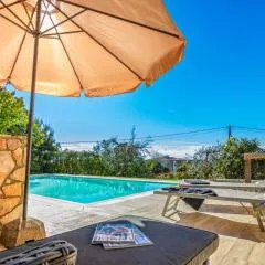 Marelì - magnifica villa con piscina