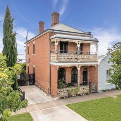 Historical home is a cosy stay located in central Bathurst