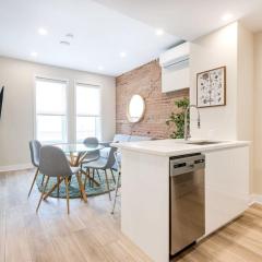 Brand New 3BR Unit with Smart TV and Roof Top in MTL -311