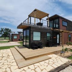 NEW Pool, Cornhole, Patio, Hot Tub & Pickleball