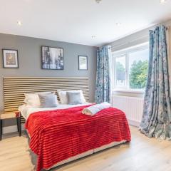 Comfy 3BR House l Near Shops & Transport l Parking