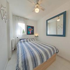 LAL100-113 Appartement 2 pièces cabine 4 couchages LA LONDE LES MAURES