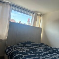 Guest room in shared house - Watford