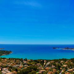 Mas provençal vue mer à 5 min de la plage et Jacuzzi