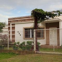 Casa Inteira - 3 Quartos - 11 Pessoas - Piscina infantil - 200m da praia