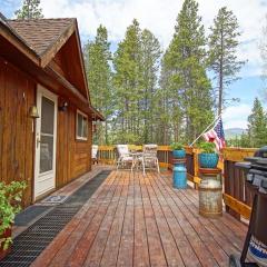 Pet Friendly, Firepit, Wrap around Porch, Close to Lake Granby and Highland Marina