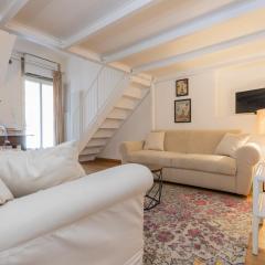 Charming Studio near Piazza Castello by Wonderful Italy