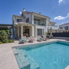 Villa Aria with heated Pool and Whirlpool - Happy Rentals
