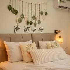 Zoi Elegant Green Apartments