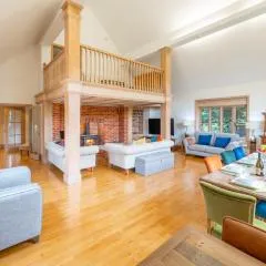 Large indoor swimming pool in Thetford Forest - The Pool House