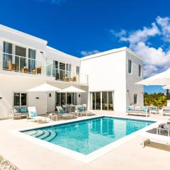 Caicos Cove Villa 4BR, Pool, 5 mins to Grace Bay
