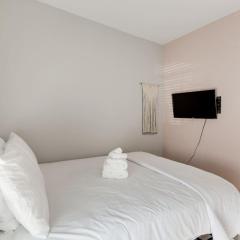 Parthenon Getaway - 2Bdrm