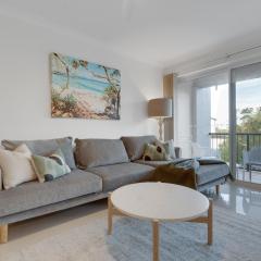 2 BR Coastal Bliss Opposite Currumbin Beach
