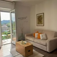 THE SUNFLOWER APARTMENT