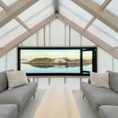 Modern Seaside House In Henningsvær