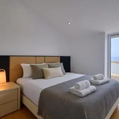 Faro de Corrubedo by Serendipia Turismo