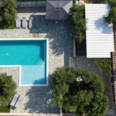 Barba Ive - Holiday Home with Pool