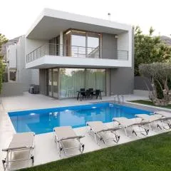 "Villa Olivea" - Modern villa with pool and large garden