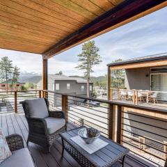 Dtwn Woodland Park Townhome with Covered Deck