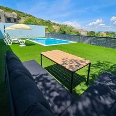 Holiday Home Sunrise by Interhome